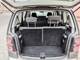 Volkswagen Touran 1.4TSi 103kw Cross 7míst - 18