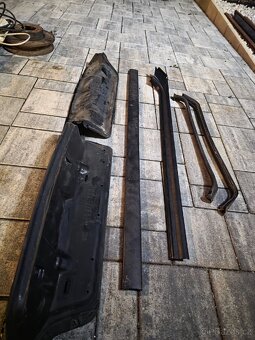 BMW e36 zbytky náhradních dílů - 18