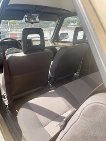 Nová Škoda Favorit 136L 1990, Najeto: 730 km - 18