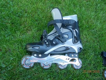 Nové inline brusle 4xjeté velikost 47-48 cena: 1000kč. - 18