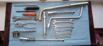 k Mecedes Benz,orig nář. - 18