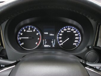 Mitsubishi Outlander 2.0i 150PS Intense M/T LPG - 18