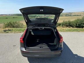 Volvo V60 B4 Benzín Core Kamera Záruka - 18