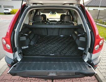 Prodám Volvo XC90 AWD 2.9T 200kW - 7 míst - 18