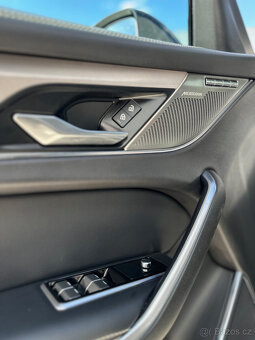 Jaguar F-Pace 2.0 D200 MHEV R-Dynamic S AWD A/T - 18