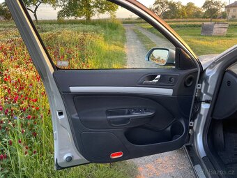 Škoda Octavia 2 SCOUT Combi 2.0TDI - 18