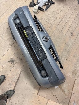 Renault Megane 2, přední nárazníky - 18