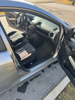 Mazda 2, 1.35 Benzin, 55kw, 16V, 2009 - 18
