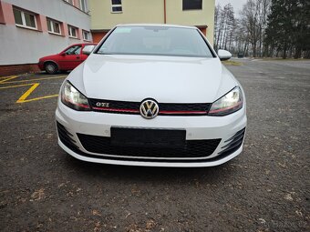 Prodám VW Golf 7 GTI Performance 2014 NOVÁ CENA - 18