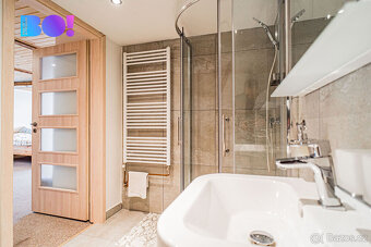 Prodej rodinného domu 204 m², s pozemkem 849 m², Velké Losin - 18