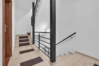 Prodej bytového domu 275 m2, pozemek 86 m2 - 18