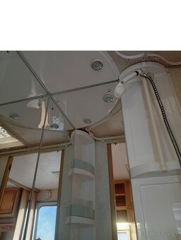 AKCE Luxusní karavan GENIUS Coachman, palandy, předs - 18