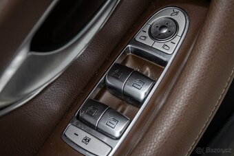 Mercedes-Benz E 220D 4MATIC - 18