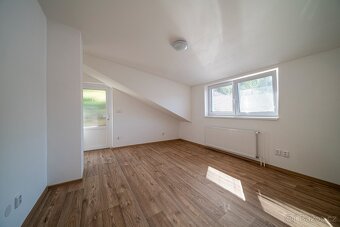 RD 6+1 k pronájmu, Míkovice, Uherské Hradiště - 18