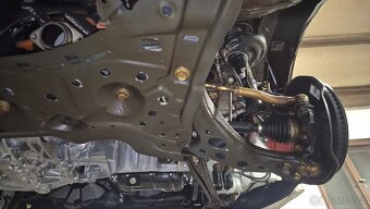 Toyota Corolla 1.8 HEV 140k TS GR Sport nová - 18