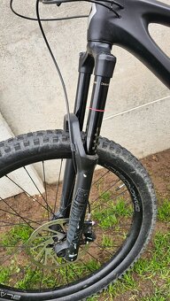 Karbonový full Diamondback Mission – 180/160 mm, SRAM - 18
