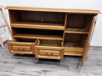 Komody (skříňky ) - 18