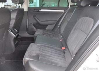 Škoda Superb 2.0TDi STYLE DSG NAVI TAŽNÉ ČR - 18