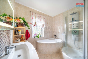 Prodej rodinného domu, 247 m², Srbsko, ul. Lomená - 18