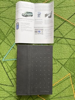 VW Sharan a VW Touran prospekty - 18