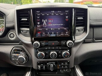 DODGE RAM 1500 HEMI VZDUCH HEADUP RAMBOX - 18