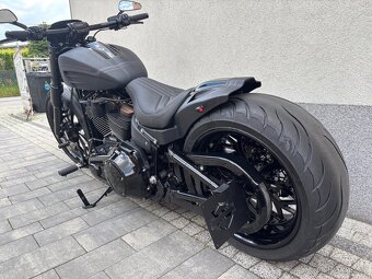 Harley FXBR Breakout - 18
