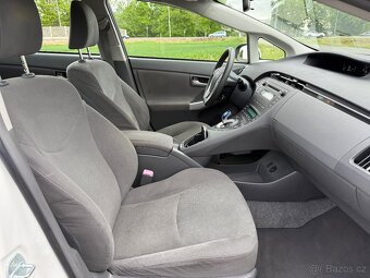 TOYOTA PRIUS 1.8 HYBRID //2011 147.800 KM 1.MAJITEL SERVISKA - 18