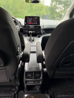 Citroën Berlingo XL 1.5 BlueHDi Shine–7 míst serv. historie - 18