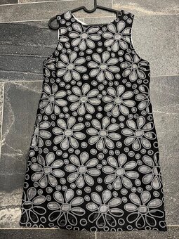 20ks šatů L-XL - 18