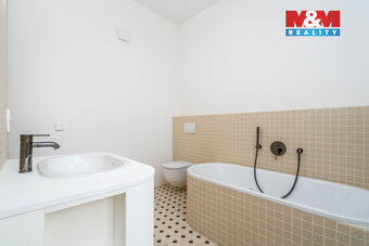 Prodej bytu 4+1, 141 m², Praha - Smíchov, ul. Zborovská - 18