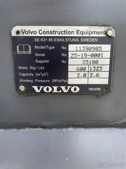 Čelní kolový nakladač Volvo L45H 9 808 mth 10 500 kg - 18