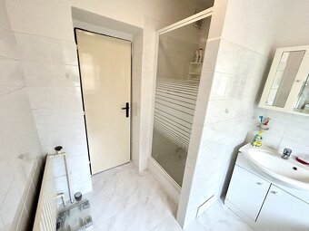 Rodinný dům, zahrada, 2x garáž v atraktivní lokalitě města T - 18