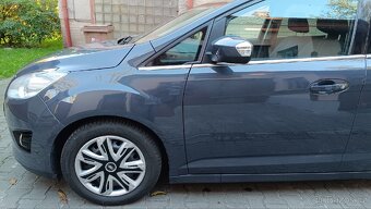 Prodám Ford C max , Titanium , benzín - 18