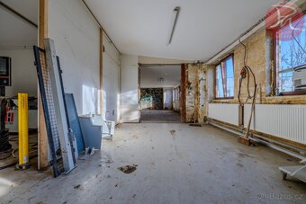 Prodej komerční budovy s pozemky – ideální pro podnikání na  - 18