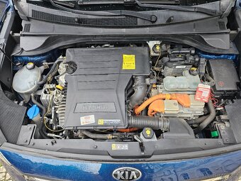 Kia Niro Hybrid 1.6 GDI 77 kW Automat 2018 1. maj. Nové ČR - 18