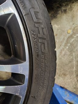 ALU kola Škoda Luxon 5x112 zánovní pneu 225/40 ZR18 - 18