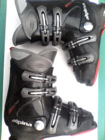 Carving.lyže 142,148,150,158,163,168+boty+hole - 18