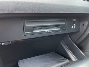 Škoda Octavia 2.0 TDI 110 kW DSG, navigace - 18