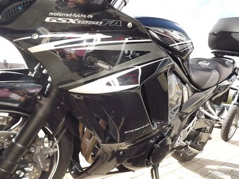 Suzuki GSX 1250FA - 18