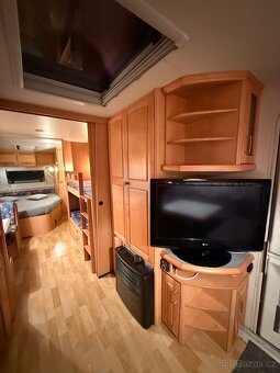 HOBBY EXCLUSIVE 720 2001 - 18