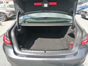 BMW Řada 3 2.0 318D A/T,Kůže,Ambient. - 18