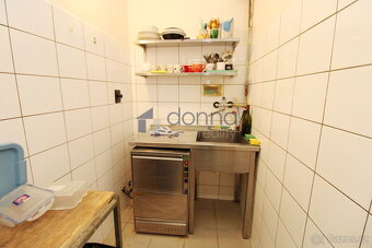 Pronájem obch. prostor 200m2, ulice Jirečkova, Praha 7 - Let - 18