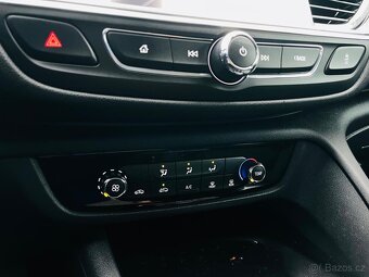 Opel Insignia 2.0 CDTI 125KW MANUÁL LED LUX NAVI SERVISKA - 18