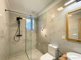 Pronájem 1+kk, 36,8 m², zahrádka 50 m², parkovací stání, Olo - 18