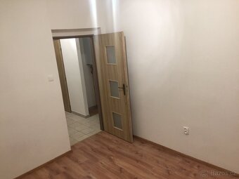 Pronájem bytu 3+1 s balkonem ve Všetatech - 18