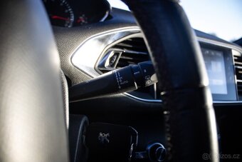 Peugeot 308 1.2 PureTech blue - 18