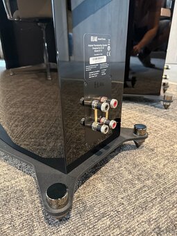 ELAC Adante AF-61 - sloupové reprosoustavy - černý lesk - 18