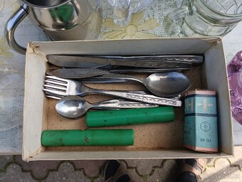 Sklo keramika půlky hrnky vázy ledovnik - 18