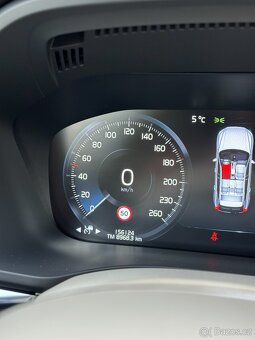 Volvo XC60 2.0 Momentum Pro B4 AWD MILD HYBRID - 18