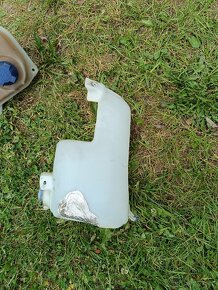 VW Transportér T4 1.9tdi - hadice chlazení + nádobky - 18